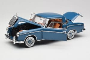 Mercedes 220 SE W128 Син Sun Star 1:18 3561 Метал — снимка 2 от 8