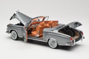 Mercedes 220 SE W128 Кабриолет Grey Metallic Sun Star 1:18 3352-M1 Метал — снимка 5 от 8
