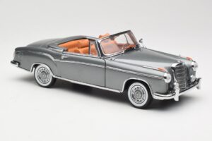 Mercedes 220 SE W128 Кабриолет Grey Metallic Sun Star 1:18 3352-M1 Метал — снимка 6 от 8
