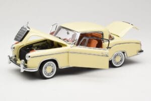 Mercedes 220 SE W128 Coupe Бежов Sun Star 1:18 3562 Метал — снимка 2 от 8