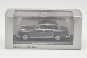 Mercedes 220S W180 Светлосив Minichamps 1:43 B66040534 Метал — снимка 4 от 4