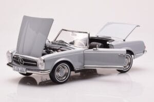 Mercedes 230 SL W113 Pagoda Сив Norev 1:18 183990 Метал — снимка 2 от 8