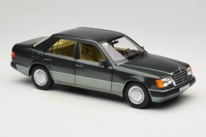 Mercedes 230E W124 Night Green Metallic Norev 1:18 183952 Метал — снимка 6 от 8
