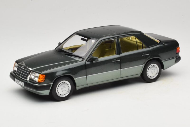 Mercedes 230E W124 Night Green Metallic Norev 1:18 183952 Метал
