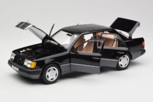 Mercedes 230E W124 AMG Wheels Черен Лимитирана Серия Norev 1:18 183950 Метал — снимка 2 от 12