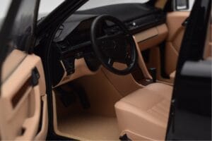 Mercedes 230E W124 AMG Wheels Черен Лимитирана Серия Norev 1:18 183950 Метал — снимка 11 от 12