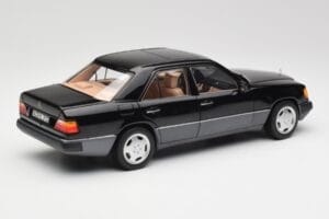 Mercedes 230E W124 AMG Wheels Черен Лимитирана Серия Norev 1:18 183950 Метал — снимка 3 от 12