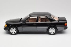 Mercedes 230E W124 AMG Wheels Черен Лимитирана Серия Norev 1:18 183950 Метал — снимка 4 от 12