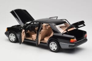 Mercedes 230E W124 AMG Wheels Черен Лимитирана Серия Norev 1:18 183950 Метал — снимка 5 от 12