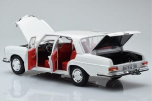 Mercedes 250 SE W108 Бял Ограничено Издание Norev 1:18 183763 Метал — снимка 5 от 8