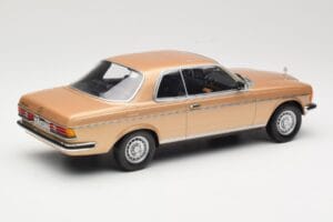 Mercedes 280 CE C123 Златист Norev 1:18 183587 Метал — снимка 2 от 6