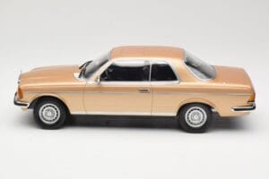 Mercedes 280 CE C123 Златист Norev 1:18 183587 Метал — снимка 3 от 6
