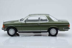 Mercedes 280 CE W123 Coupe Зелен Norev 1:18 183704 Метал — снимка 3 от 6