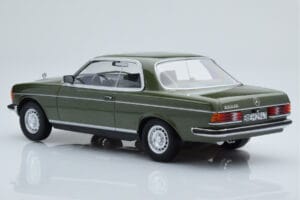 Mercedes 280 CE W123 Coupe Зелен Norev 1:18 183704 Метал — снимка 5 от 6