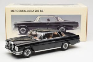 Mercedes 280 SE W111 Coupe Черен AUTOart 1:18 76286 Метал — снимка 8 от 8