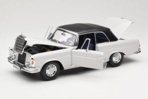 Mercedes 280 SE W111 Кабриолет Светлосив Norev 1:18 183530 Метал — снимка 2 от 8
