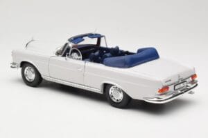 Mercedes 280 SE W111 Кабриолет Светлосив Norev 1:18 183530 Метал — снимка 7 от 8