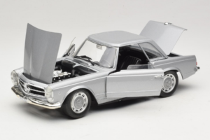 Mercedes 280 SL W113 Berlina Сребрист Techno Giodi 1:18 F14051030 Метал — снимка 2 от 8