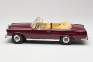 Mercedes 280SE W108 Bordeaux Червен Maisto 1:18 31811 Метал — снимка 4 от 8