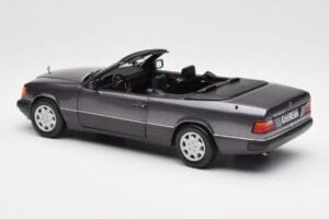 Mercedes 300 CE-24 W124 Кабриолет Лилав Metallic Norev 1:18 183567 Метал — снимка 9 от 10