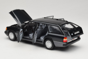 Mercedes 300 D W124 Комби Черен Norev 1:18 183960 Метал — снимка 5 от 8