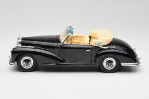 Mercedes 300 S W188 Кабриолет Черен Tchibo 1:18 36782 Метал — снимка 4 от 8