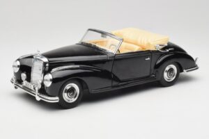 Mercedes 300 S W188 Кабриолет Черен Tchibo 1:18 36782 Метал