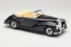 Mercedes 300 S W188 Кабриолет Черен Tchibo 1:18 36782 Метал — снимка 6 от 8