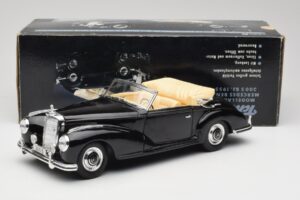 Mercedes 300 S W188 Кабриолет Черен Tchibo 1:18 36782 Метал — снимка 8 от 8