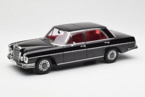 Mercedes 300 SEL 6.3 W109 Черен AUTOart 1:18 76140 Метал