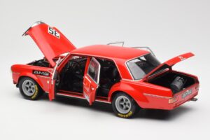 Mercedes 300 SEL 6.8 #35 H. Kelleners Hockenheim 1973 Minichamps 1:18 100713435 Метал — снимка 5 от 8