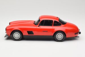 Mercedes 300 SL AMG Червен Otto 1:18 OT311 Смола — снимка 3 от 6
