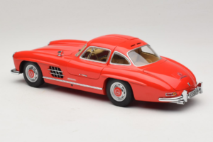 Mercedes 300 SL Gullwing Червен Minichamps 1:18 180039001 Метал — снимка 7 от 8