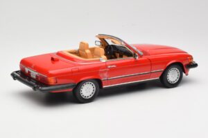 Mercedes 300 SL R107 Червен Norev 1:18 B66040623 Метал — снимка 3 от 8