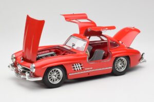 Mercedes 300 SL Червен Bburago 1:18 3015 Метал — снимка 2 от 8