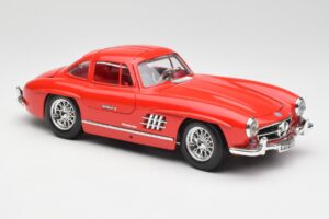 Mercedes 300 SL Червен Bburago 1:18 3015 Метал — снимка 6 от 8