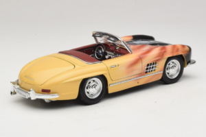 Mercedes 300 SL Roadster Rosemarie Muster Лимитирано Издание 18/27 Bburago 1:18 3023-M1 Метал — снимка 3 от 8