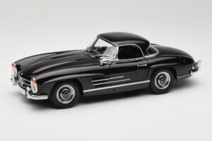 Mercedes 300 SL W198 Roadster With Hardtop Черен Minichamps 1:18 180039040 Метал