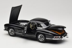 Mercedes 300 SL W198 Roadster With Hardtop Черен Minichamps 1:18 180039040 Метал — снимка 5 от 8