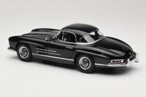 Mercedes 300 SL W198 Roadster With Hardtop Черен Minichamps 1:18 180039040 Метал — снимка 7 от 8