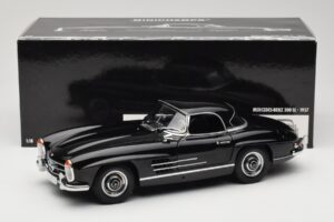 Mercedes 300 SL W198 Roadster With Hardtop Черен Minichamps 1:18 180039040 Метал — снимка 8 от 8
