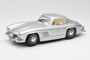 Mercedes 300 SL Сребрист Bburago 1:18 3013 Метал