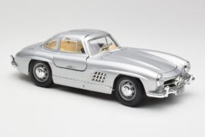 Mercedes 300 SL Сребрист Bburago 1:18 3013 Метал — снимка 6 от 8