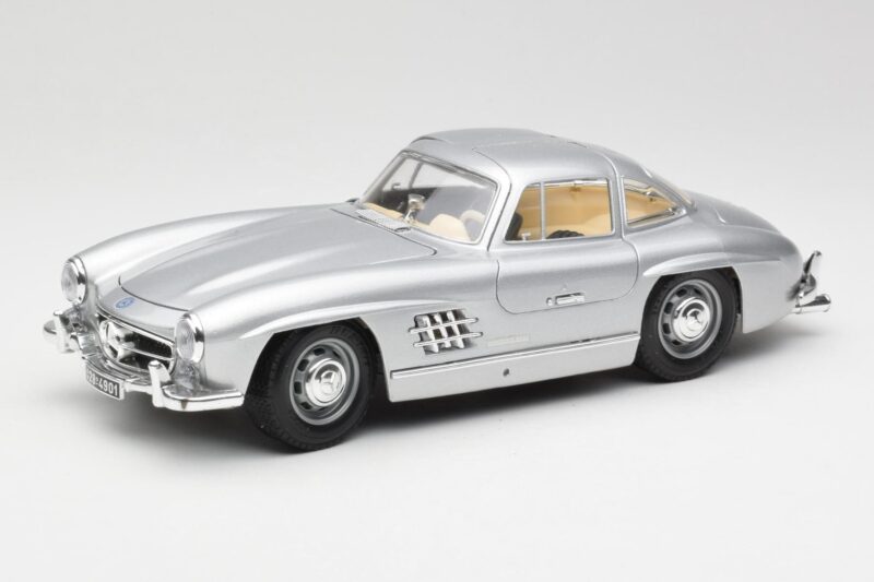 Mercedes 300 SL Сребрист Bburago 1:18 3013 Метал