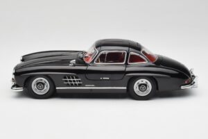 Mercedes 300 SL W198 Черен Minichamps 1:18 180039004 Метал — снимка 4 от 8