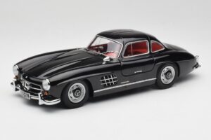Mercedes 300 SL W198 Черен Minichamps 1:18 180039004 Метал