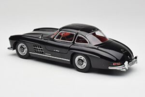 Mercedes 300 SL W198 Черен Minichamps 1:18 180039004 Метал — снимка 7 от 8