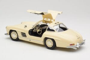 Mercedes 300 SL W198 Кремав Minichamps 1:18 110037212 Метал — снимка 5 от 8