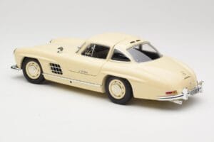 Mercedes 300 SL W198 Кремав Minichamps 1:18 110037212 Метал — снимка 7 от 8