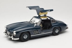 Mercedes 300 SL W198 Gullwing Тъмносин Minichamps 1:18 110037216 Метал — снимка 2 от 8